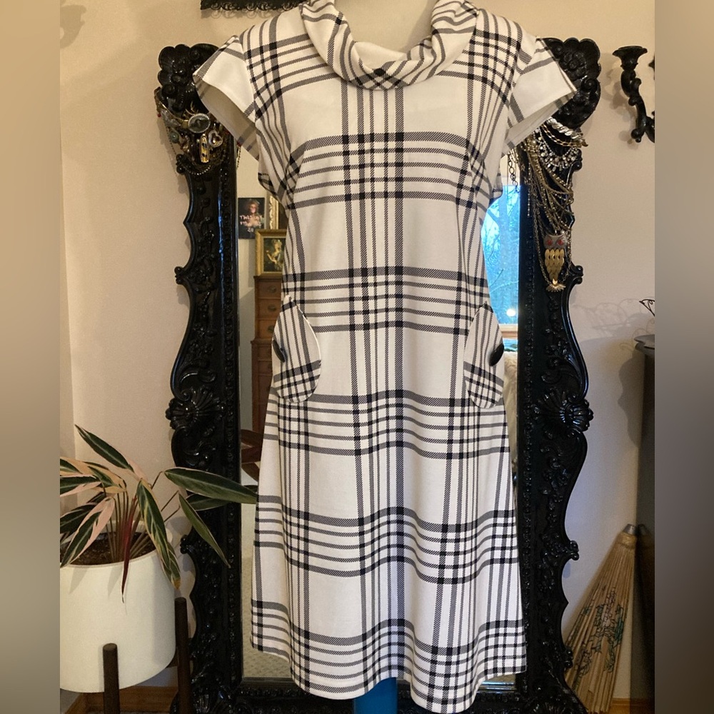 Vintage 90’s Retro Black & White Plaid Mini Dress- Size 18